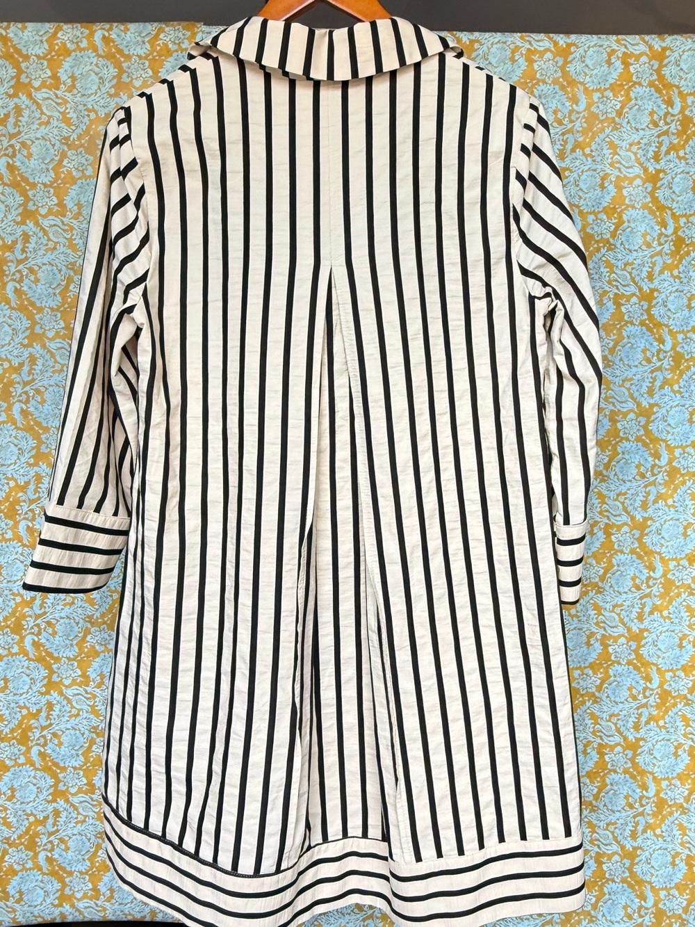English Factory Long-Sleeve
Collared Swing Mini Dress NWT - Small - Picture 11 of 13
